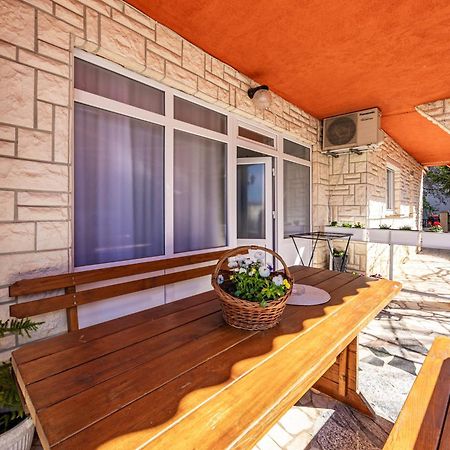 New Apartment Lejla Sisan Exterior foto