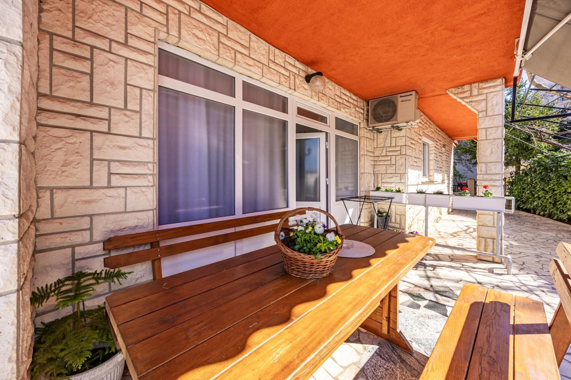 New Apartment Lejla Sisan Exterior foto