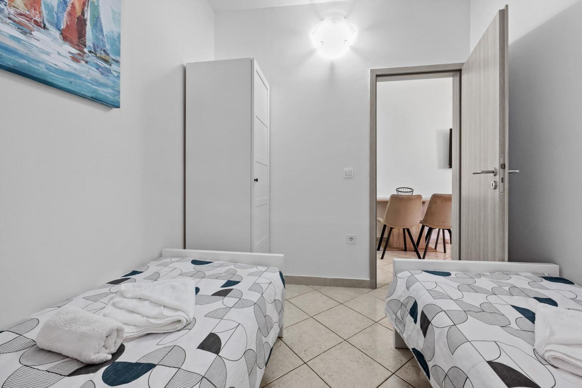 New Apartment Lejla Sisan Exterior foto