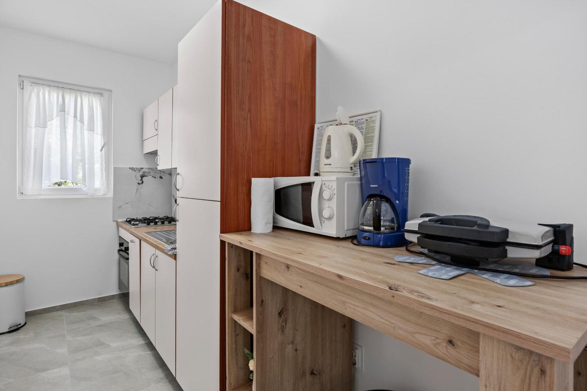 New Apartment Lejla Sisan Exterior foto