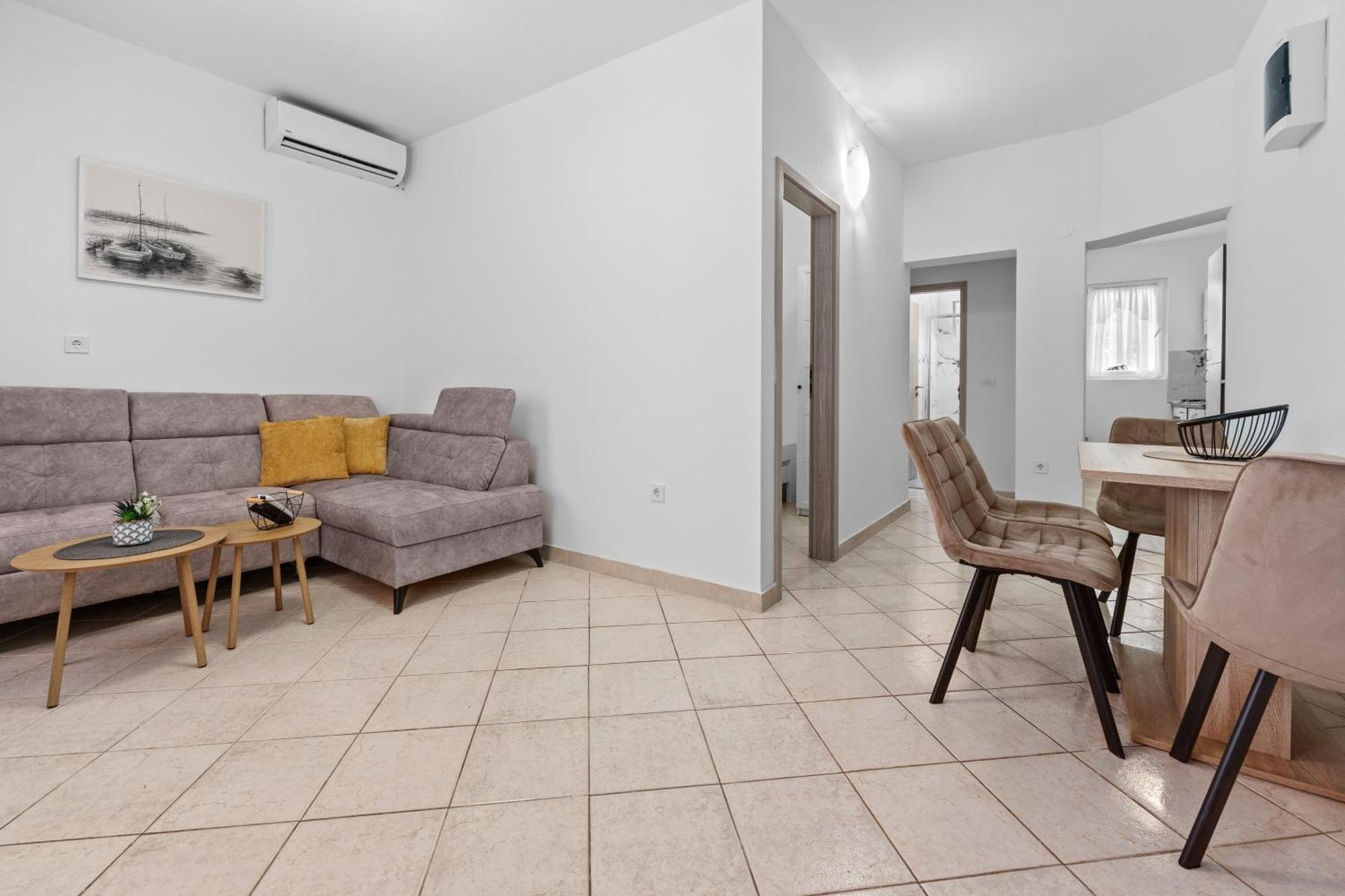 New Apartment Lejla Sisan Exterior foto
